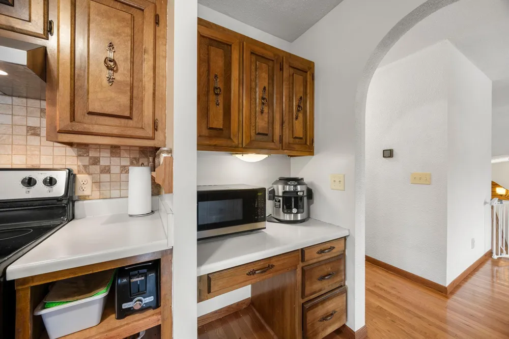 569 327th Avenue NE Cambridge, MN 55008