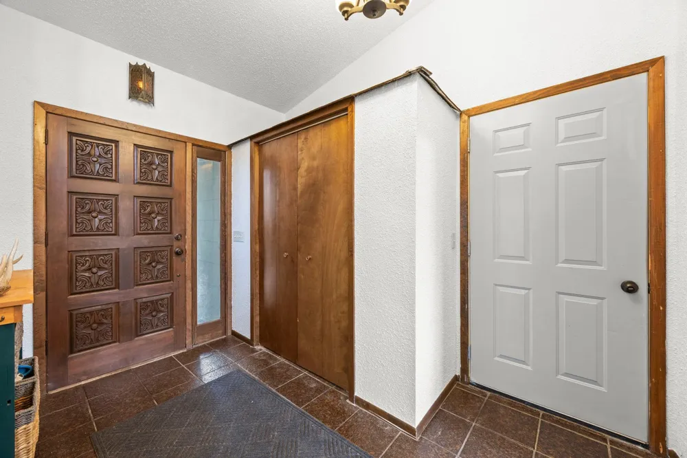 569 327th Avenue NE Cambridge, MN 55008