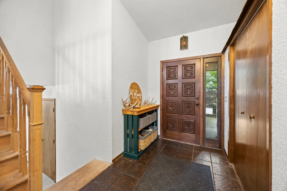 569 327th Avenue NE Cambridge, MN 55008