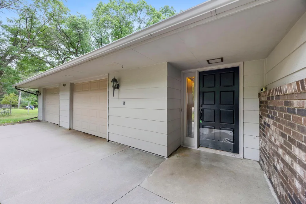 569 327th Avenue NE Cambridge, MN 55008