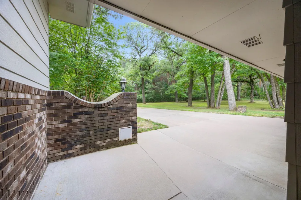 569 327th Avenue NE Cambridge, MN 55008
