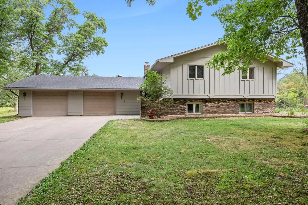 569 327th Avenue NE Cambridge, MN 55008