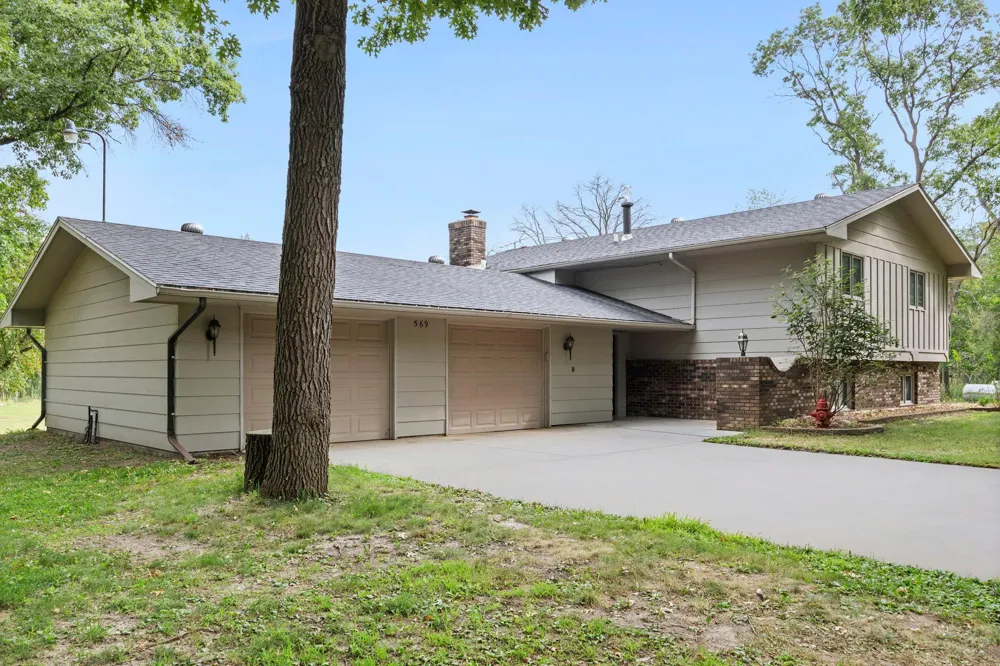 569 327th Avenue NE Cambridge, MN 55008