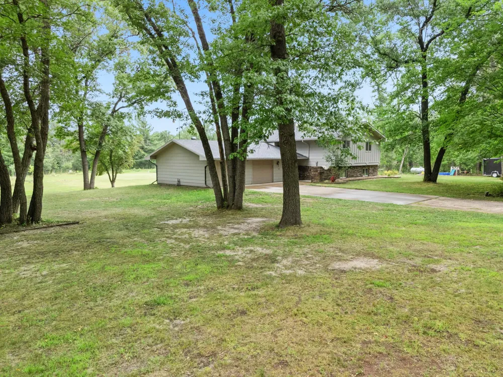 569 327th Avenue NE Cambridge, MN 55008