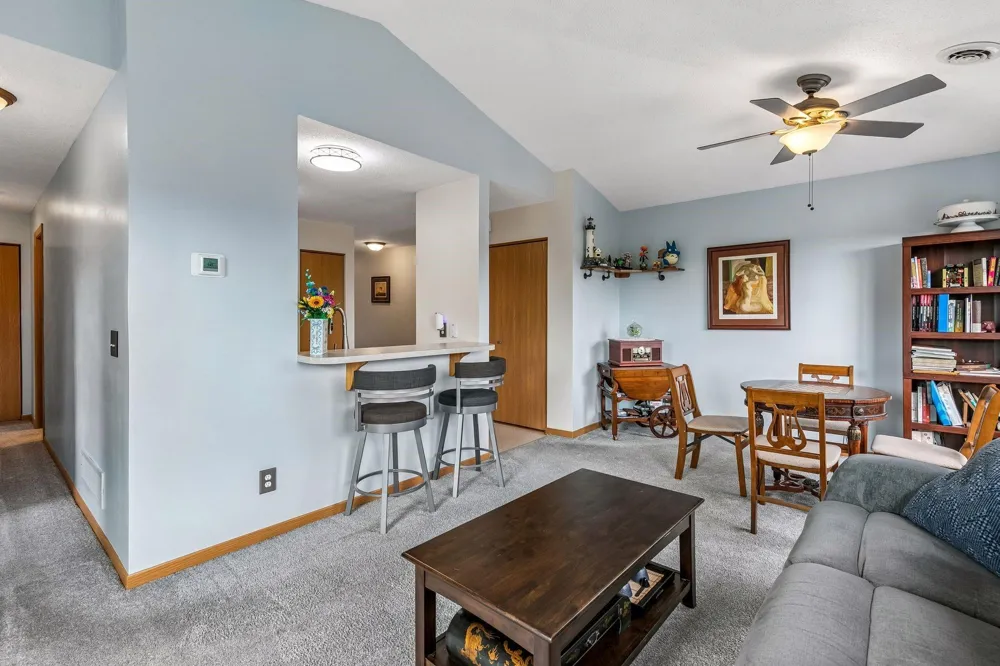 15546 Float Lane #103 Apple Valley, MN 55124