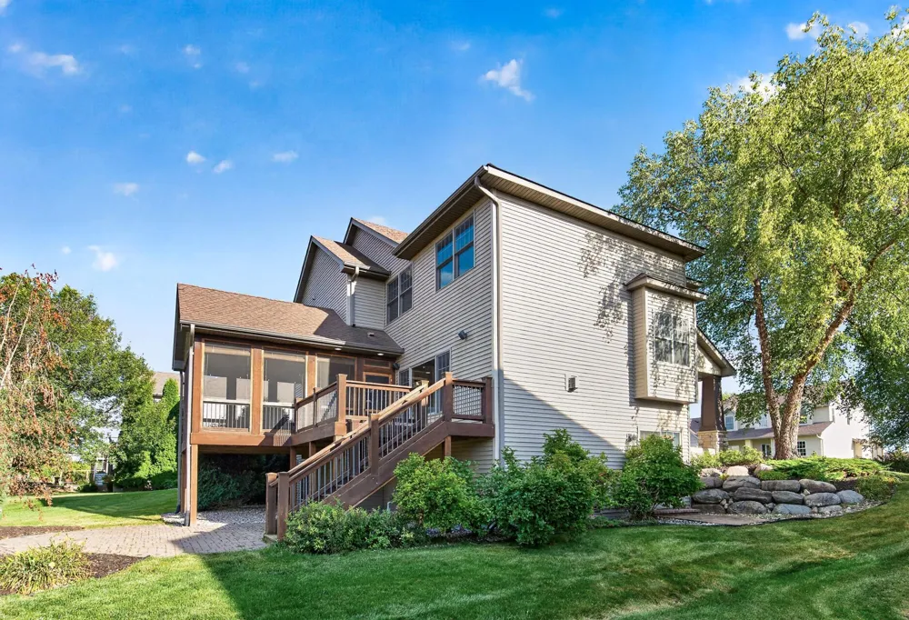 1740 Sandbar Circle Waconia, MN 55387