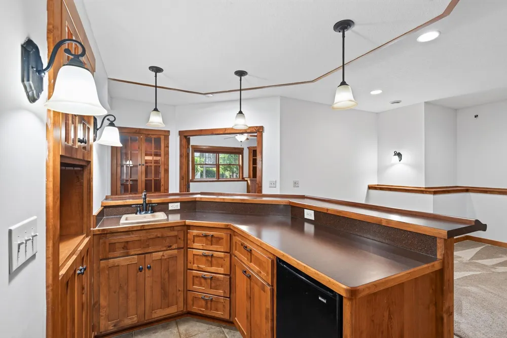 1740 Sandbar Circle Waconia, MN 55387