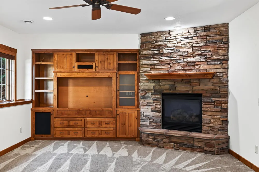 1740 Sandbar Circle Waconia, MN 55387