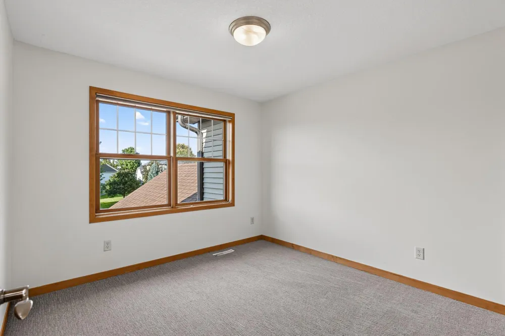 1740 Sandbar Circle Waconia, MN 55387