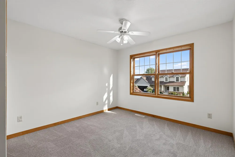 1740 Sandbar Circle Waconia, MN 55387