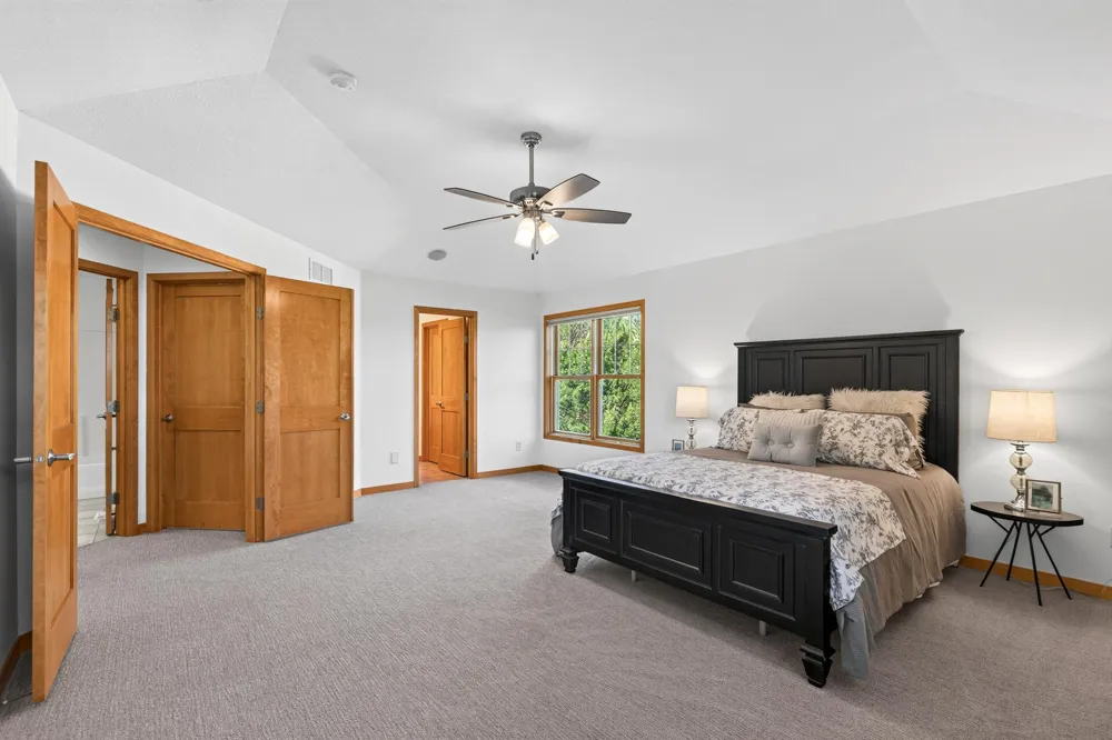 1740 Sandbar Circle Waconia, MN 55387