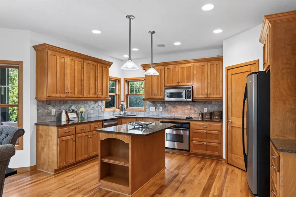 1740 Sandbar Circle Waconia, MN 55387