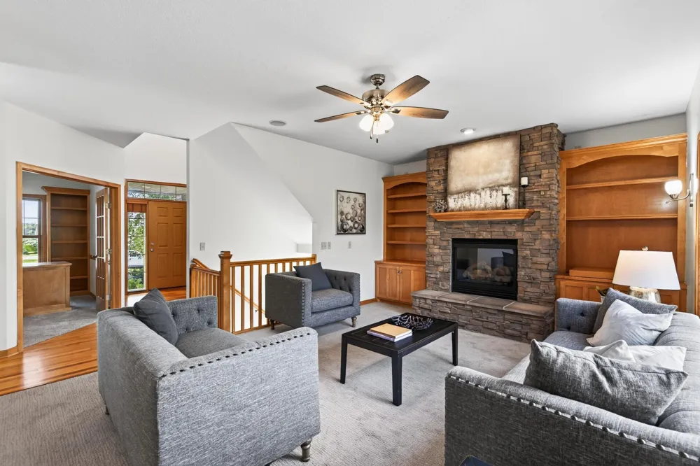 1740 Sandbar Circle Waconia, MN 55387