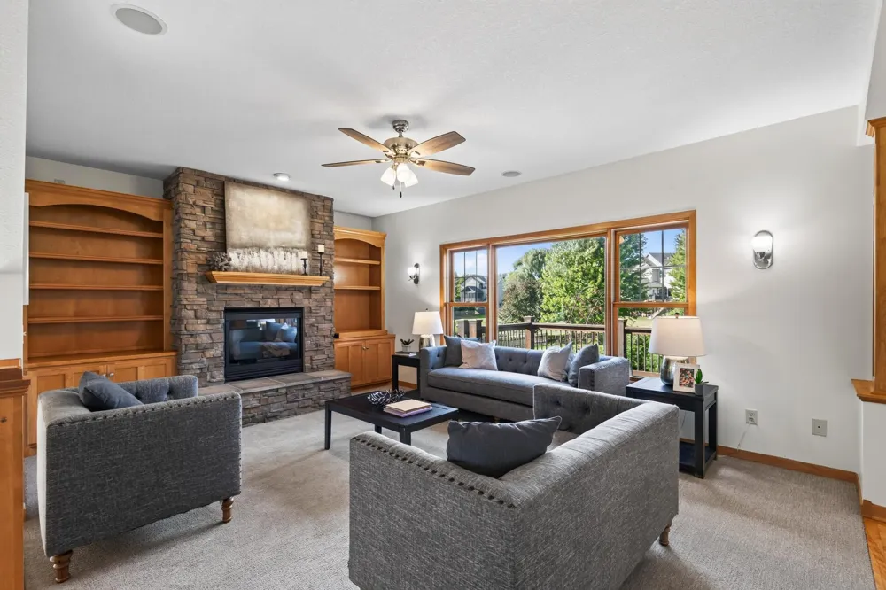 1740 Sandbar Circle Waconia, MN 55387
