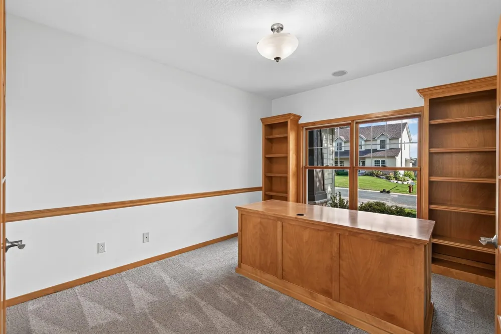 1740 Sandbar Circle Waconia, MN 55387
