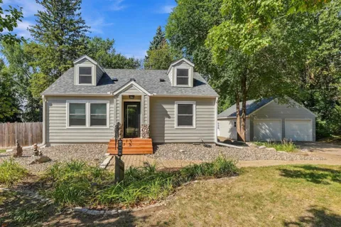 1805 Oakview Lane
