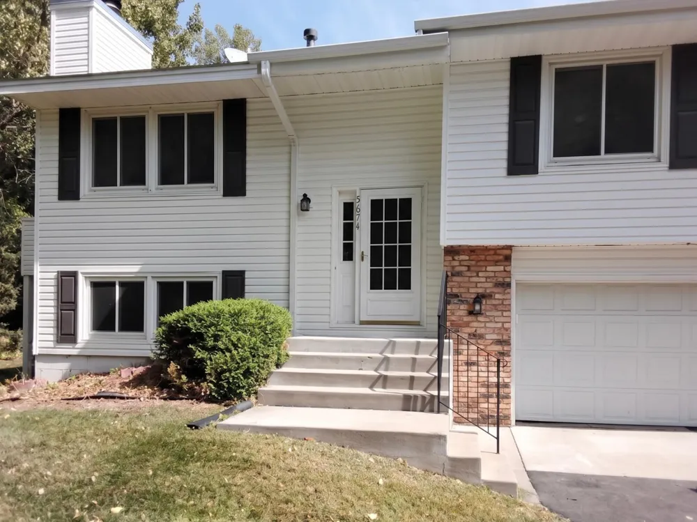3874 Dolomite Drive Eagan, MN 55122
