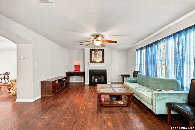 215 ROSWELL CYN San Antonio, TX 78245