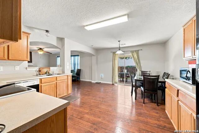 215 ROSWELL CYN San Antonio, TX 78245
