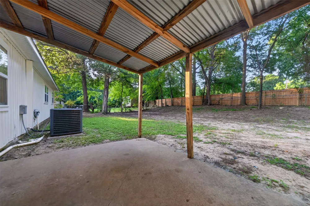 2313 Danica Tyler, TX 75701