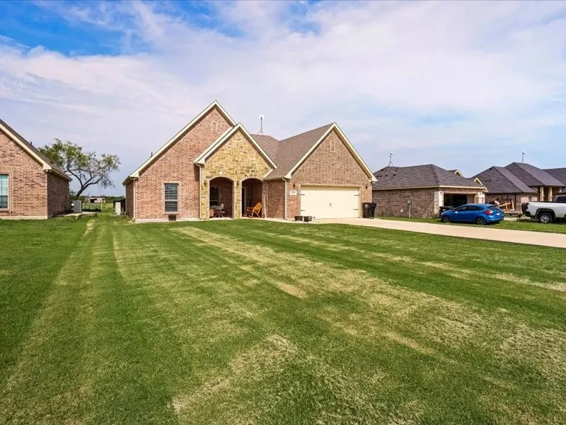 13216 County Road 237 Terrell, TX 75160