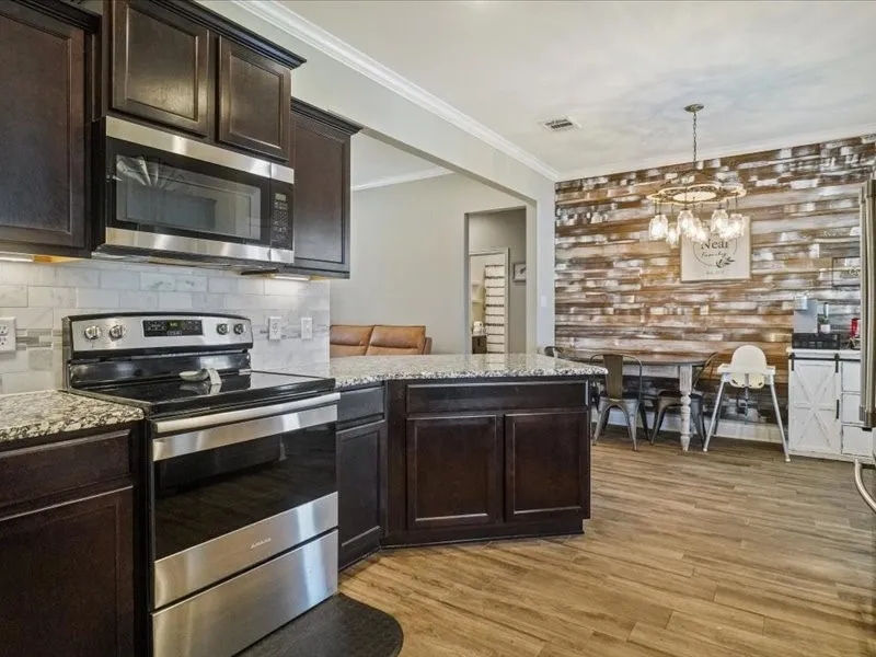 13216 County Road 237 Terrell, TX 75160