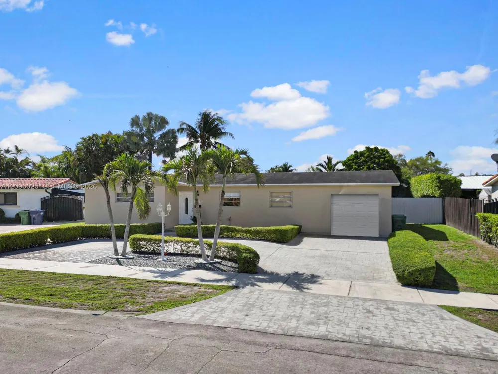 8530 NW 179th St Hialeah, FL 33015