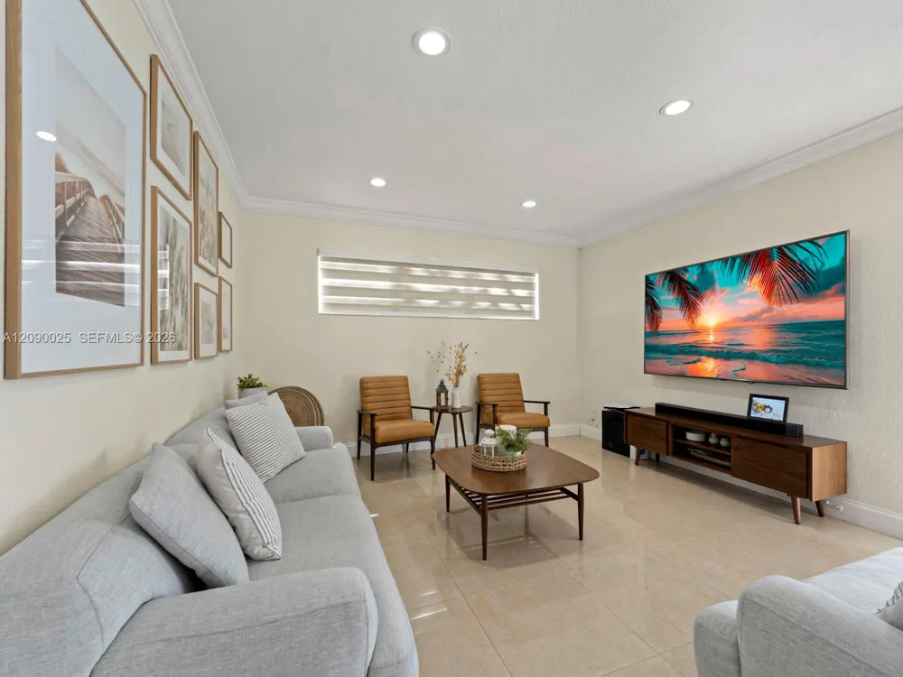 8530 NW 179th St Hialeah, FL 33015