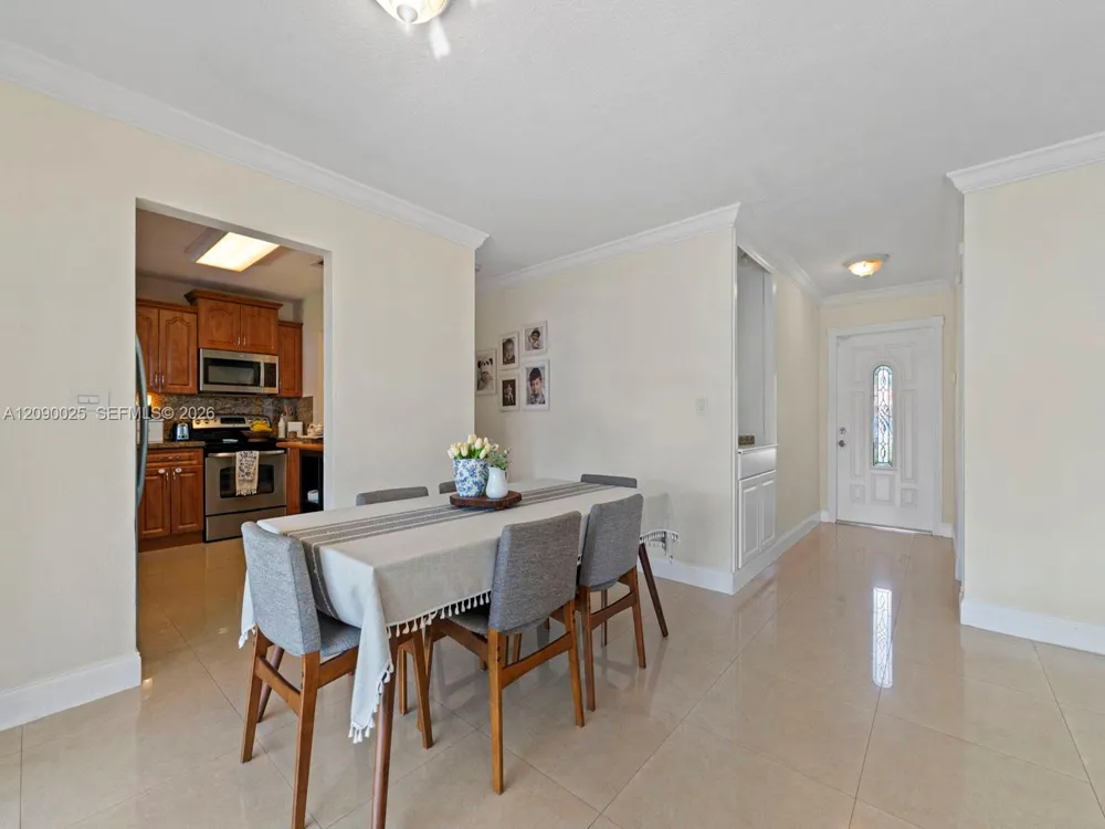 8530 NW 179th St Hialeah, FL 33015