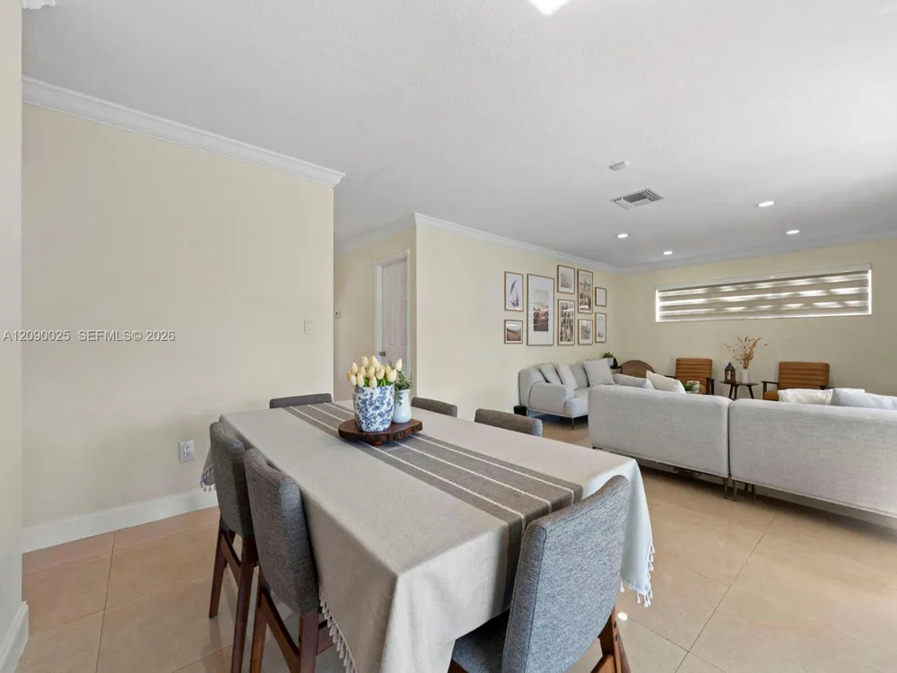 8530 NW 179th St Hialeah, FL 33015
