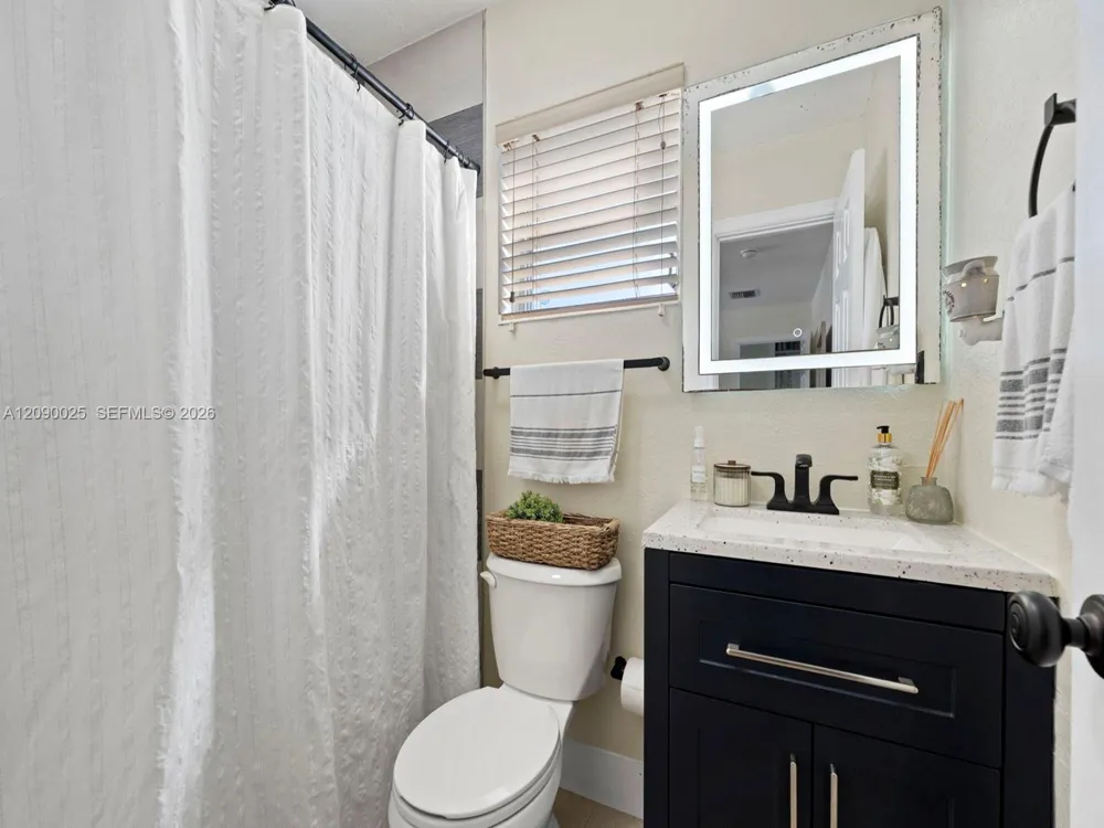 8530 NW 179th St Hialeah, FL 33015