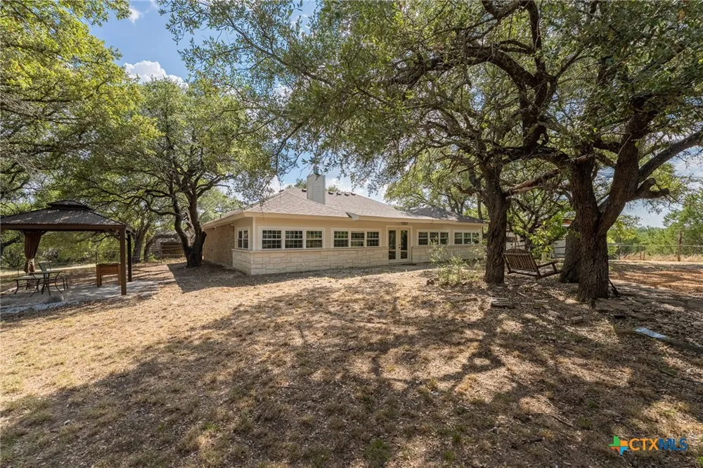 614 Private Road 3004 Lampasas, TX 76550