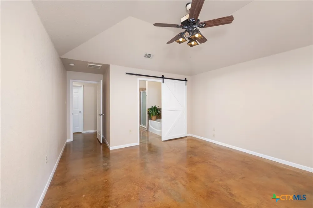 614 Private Road 3004 Lampasas, TX 76550