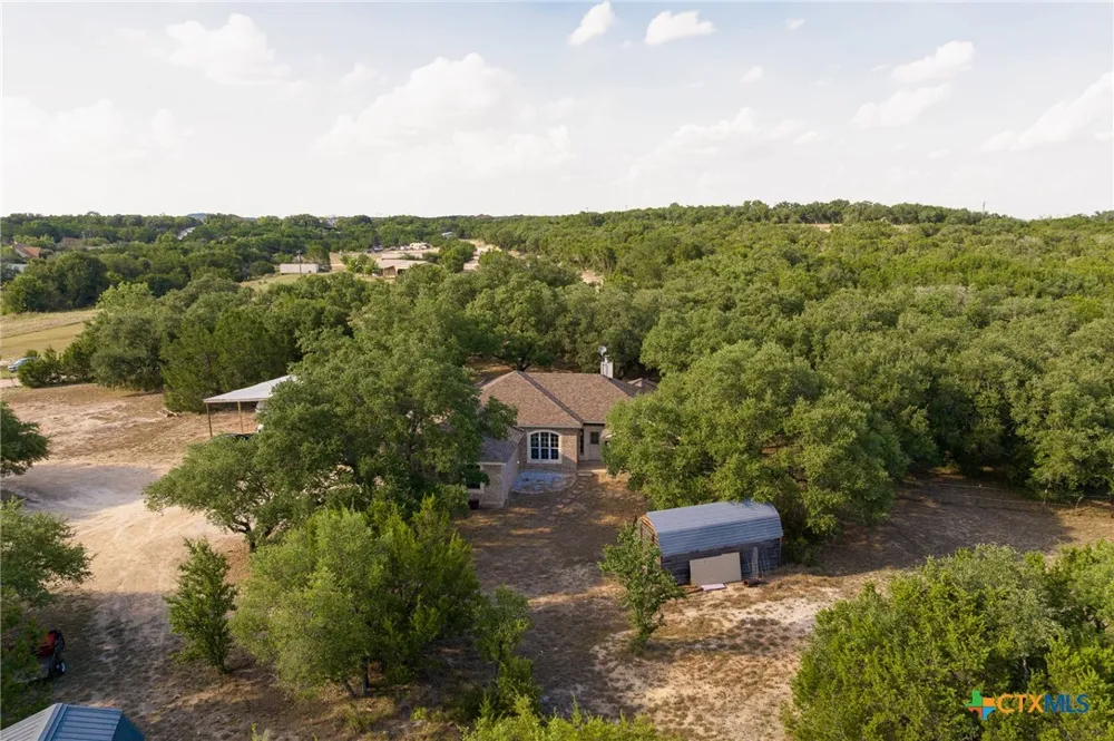614 Private Road 3004 Lampasas, TX 76550