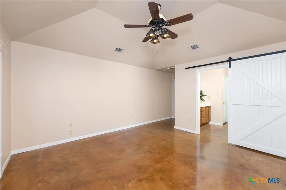 614 Private Road 3004 Lampasas, TX 76550
