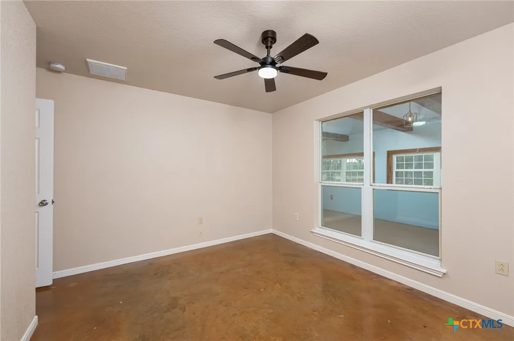 614 Private Road 3004 Lampasas, TX 76550