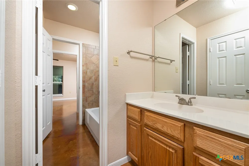 614 Private Road 3004 Lampasas, TX 76550