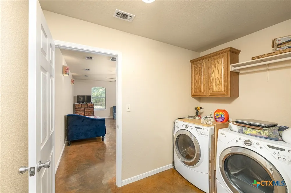 614 Private Road 3004 Lampasas, TX 76550
