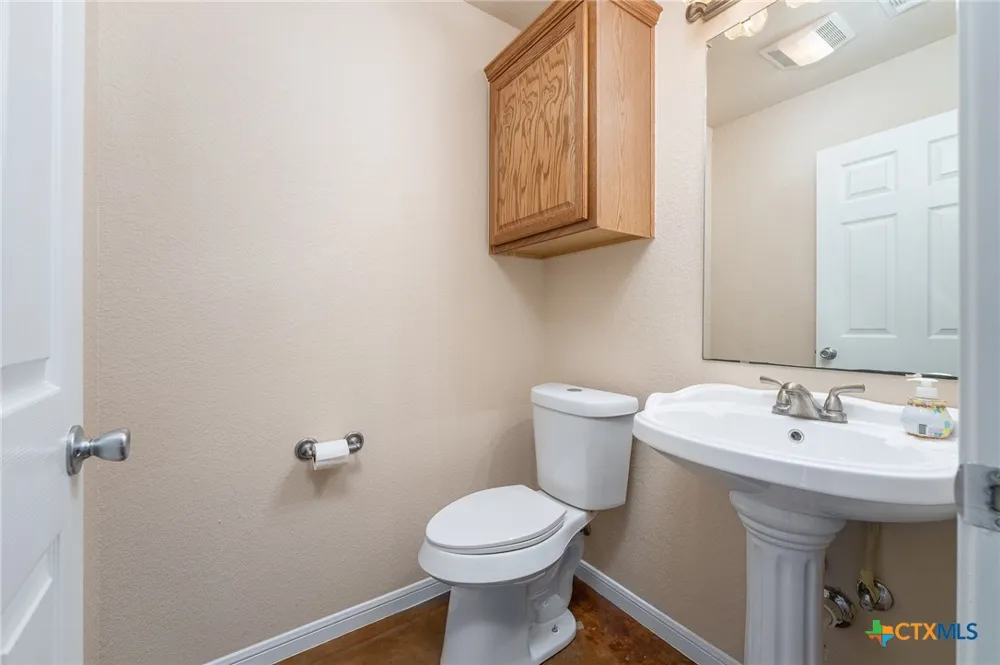 614 Private Road 3004 Lampasas, TX 76550