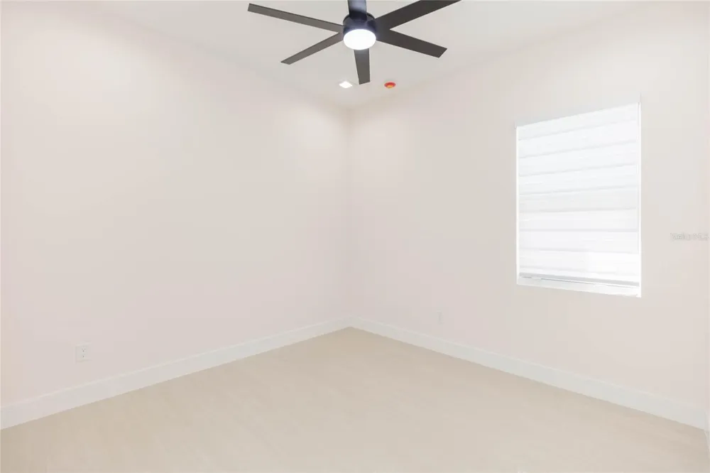 7205 LOIS AVENUE Tampa, FL 33614