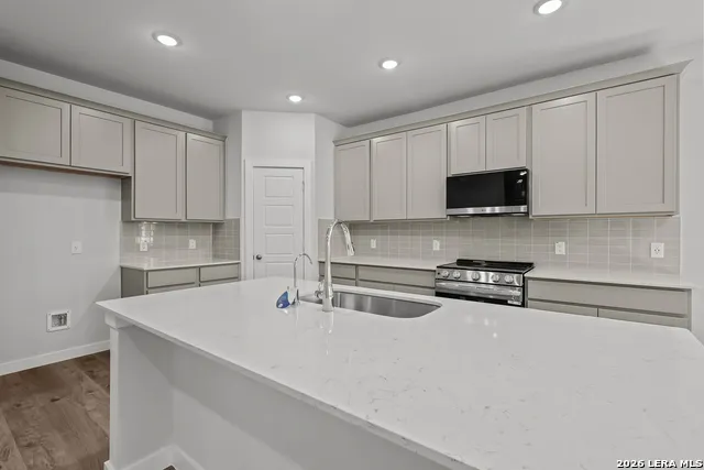 10315 TULE CREEK FORK San Antonio, TX 78252