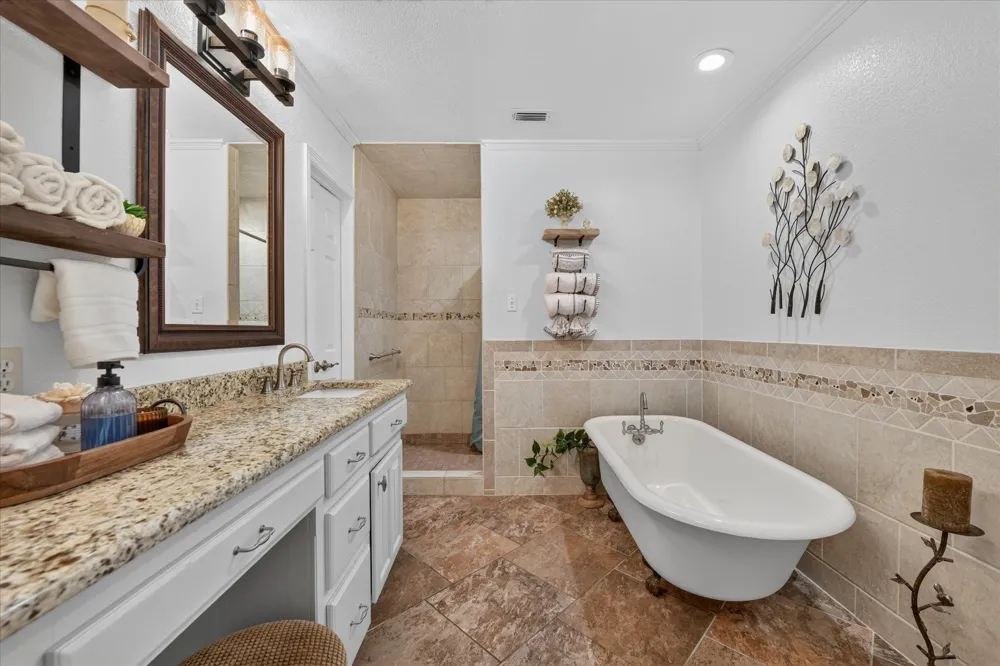 224 Rob Lane Hudson Oaks, TX 76087
