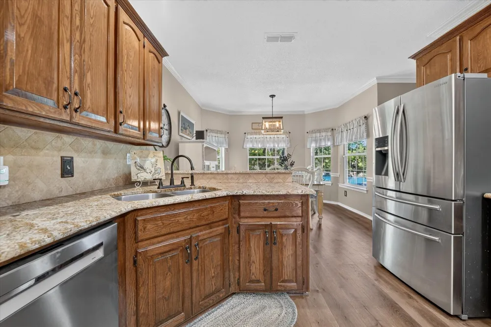 224 Rob Lane Hudson Oaks, TX 76087