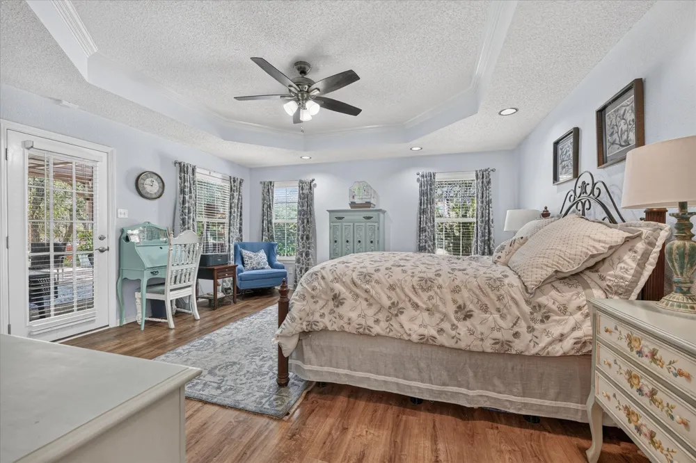 224 Rob Lane Hudson Oaks, TX 76087