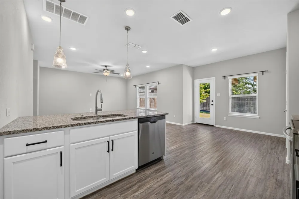 3348 Duncan Way Corinth, TX 76210