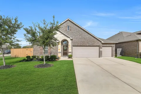 31634 Hummingbird Oak Drive