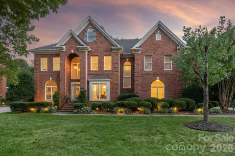 6605 Saunton Court