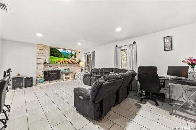 7910 VALLEY TRL San Antonio, TX 78250