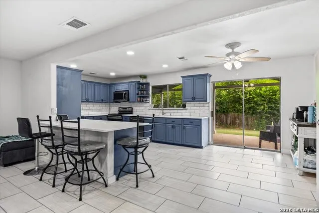7910 VALLEY TRL San Antonio, TX 78250