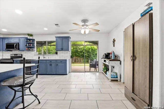 7910 VALLEY TRL San Antonio, TX 78250